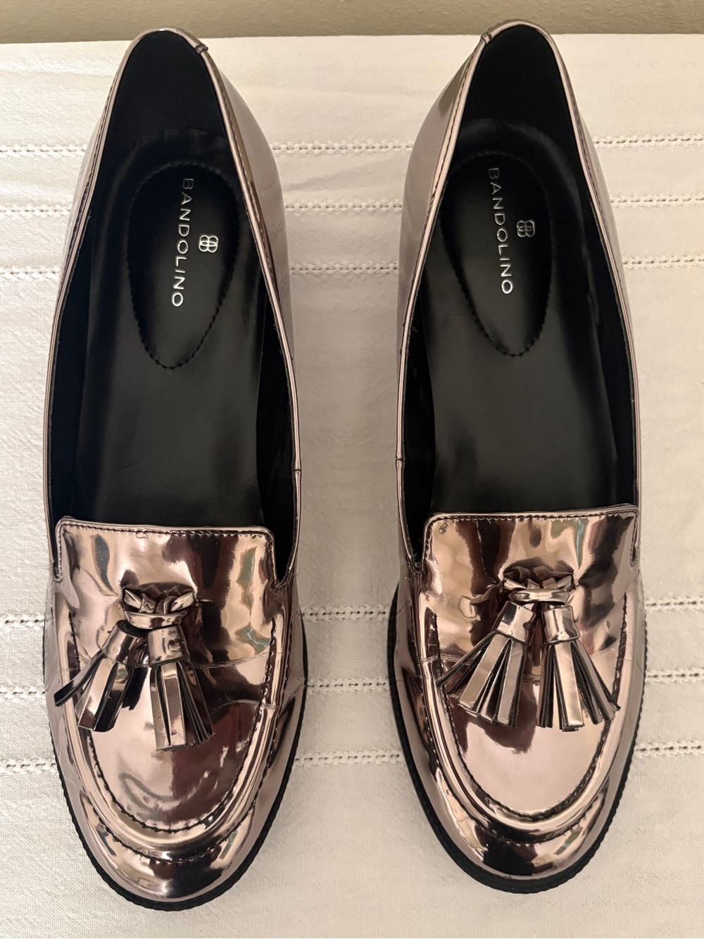 Bandolino Linzer Pewter Metallic Tassel Loafers Size 8.5 Chic Business Casual